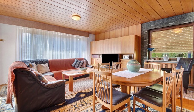 Fantastic Lakefront Living