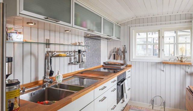 Fantastic location with panoramic views of a nature reserve.