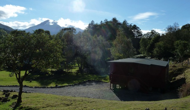 Fantastic Loch Side Lodge (sleeps 4) nr Glencoe, Fort William, Scottish Highland
