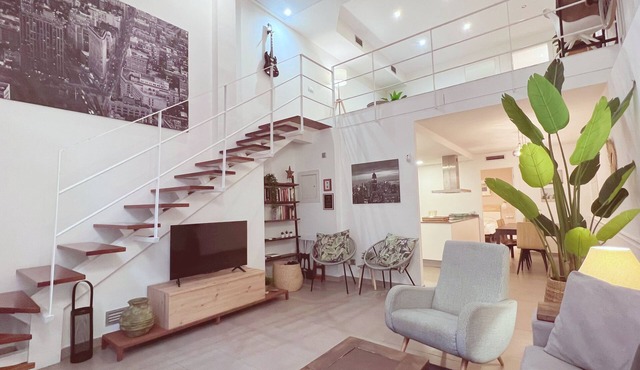 FANTASTIC LOFT STYLE DUPLEX IN BARCELONA - New at Vrbo
