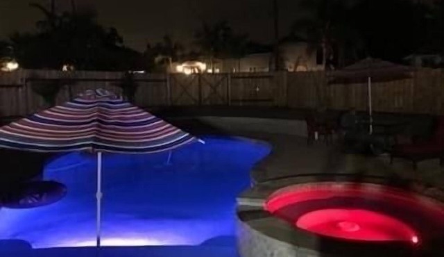Fantastic Private Oasis! 4 Bed 3 Bath House Close to All San Diego! Pool Spa