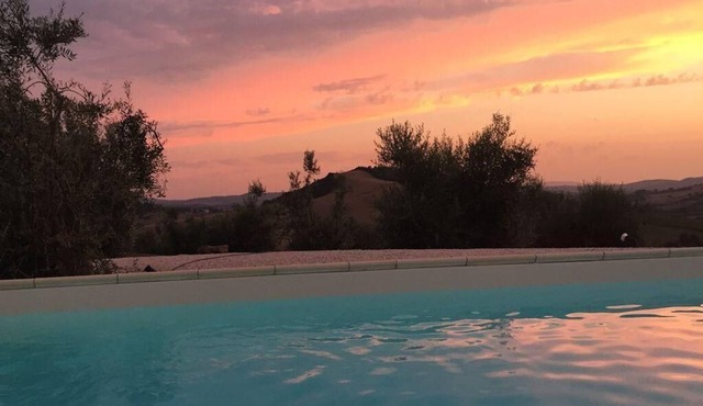 Fantastic property with swimming pool near the sea
