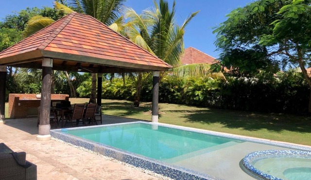 Fantastic! Special Price! Private villa 5 BR pool