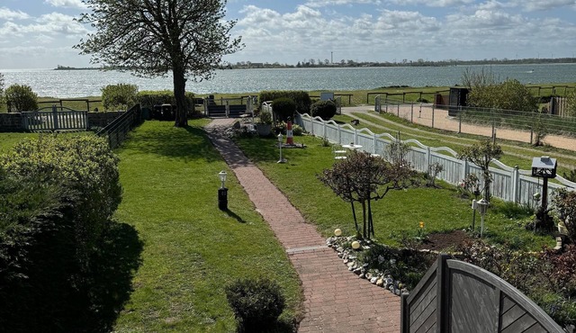 "Fantastic vacation apartment with sea view directly on the beach in Fehmarn!"