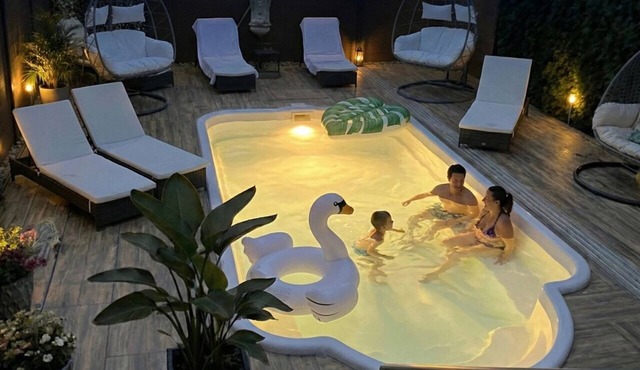 Fantastic vacation apartment with pool and garden - your top-class retreat