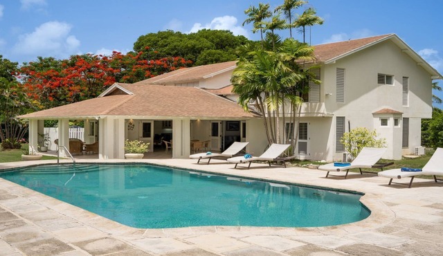 Fantastic Value Sandy Lane Villa With Beach Club Access & Close To Holetown