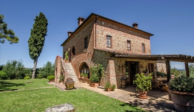 Fantastic villa with view. Pool, children's playground