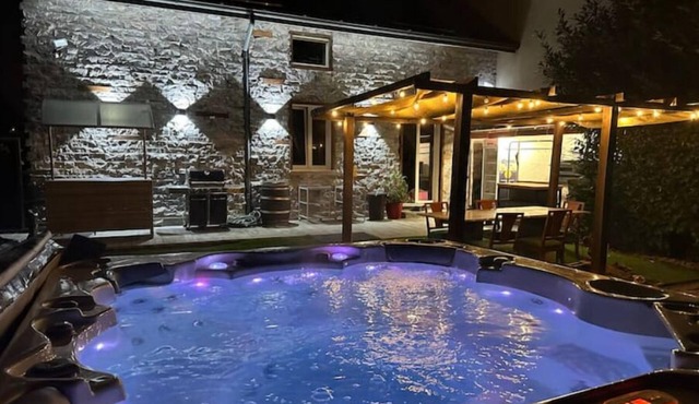 fantastic villa 5 minutes from Como ItalynLike family-friendly