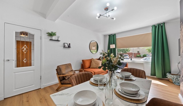 Fantastically positioned ground floor apartment in centre of Hamilton