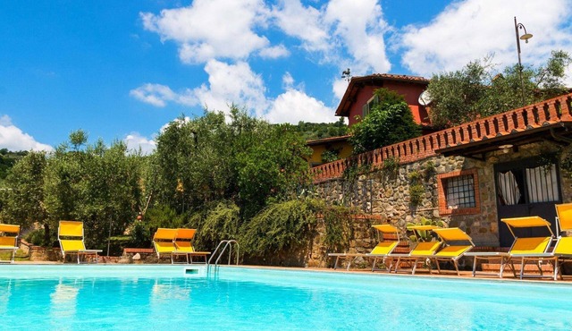 Farmhouse in Tuscany with Pool & Sauna