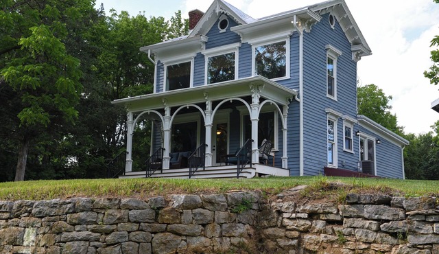 Farmhouse on the river!