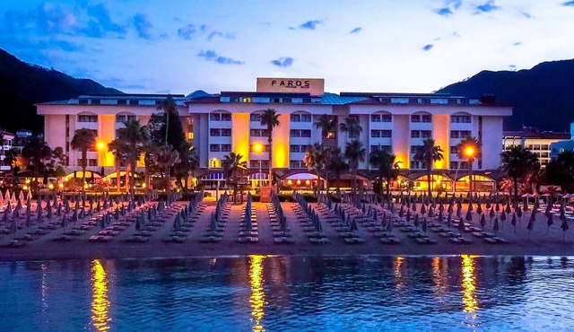 Faros Premium Beach Hotel