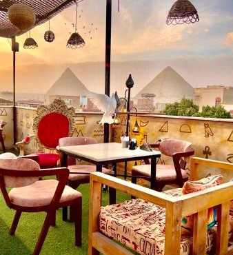 Farsha Pyramids Inn