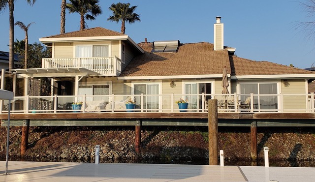 Fast water Updated Home with Large Dock for Multiple Boats!