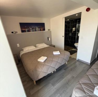 Fasthotel Roissy - Saint-Witz