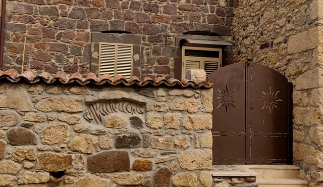 Favisi Rooms
