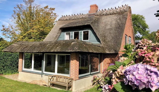 Favorite place: Country house on Mühlendamm with fenced garden, oven and sauna