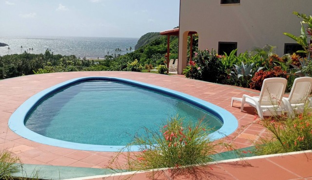 FBSH Apartment in Exotic Oceanfront Gardens