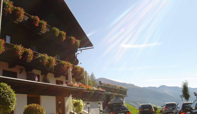 Ferienhof "Oberer Gollmitzer", 2,5 km oberhalb von Heiligenblut, ruhige, sonnige Lage, Glocknerblick