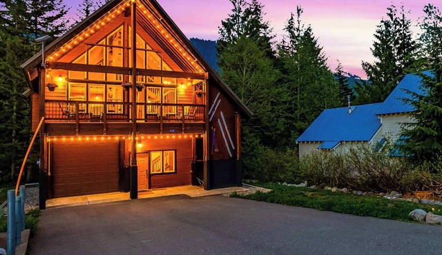 Feature: Skiing, Sledding, Snoqualmie Summit East