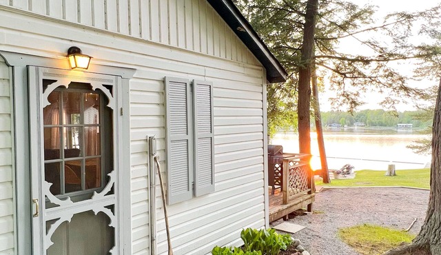 Fee's Landing Resort - Birch View Cottage- 2BDRM