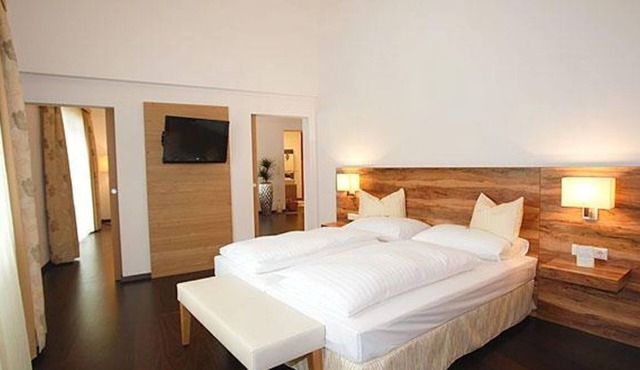 Feel-good suite 4-star deluxe, shower and bath, WC - Relax- & Wanderhotel