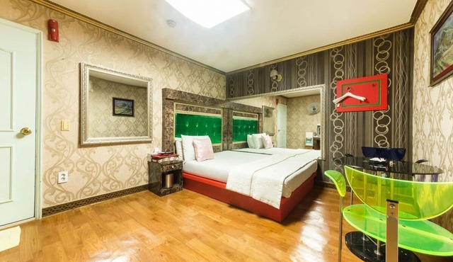Feel Motel