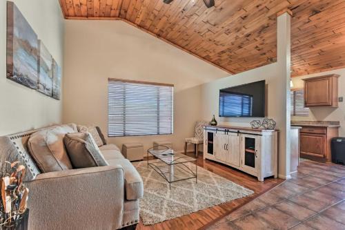 Fenced Yard & Grill! Tucson Family Escape