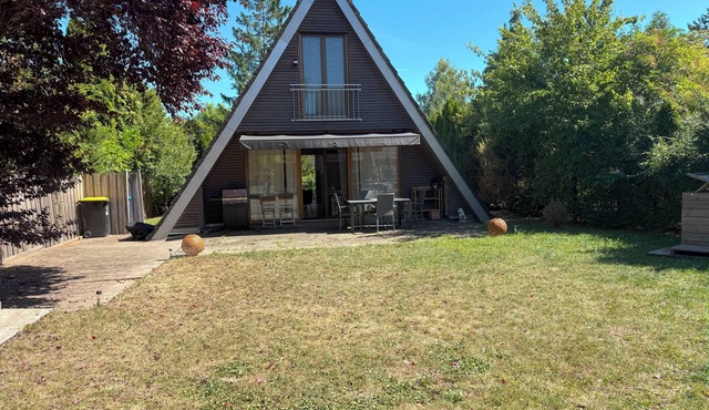 Ferienhaus Reuthsee – Nurdachhaus mit großem Garten & hundefreundlich