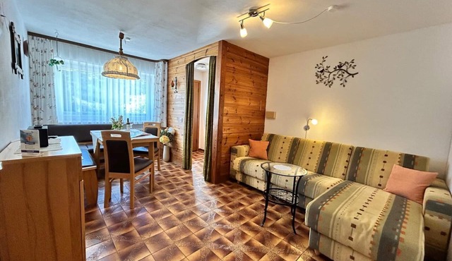 Ferienwohnung für 1-4 Personen, 45 qm, Dusche/WC, Terrasse, TV, Geschirrspüler, 1 Schlafzimmer + 1 Wohnschlafzimmer