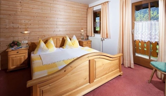 Ferienwohnung Steinberg, 1-2 Personen, 28 qm, Dusche/WC, Südbalkon, TV, 1 Schlafzimmer