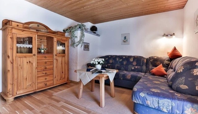 Ferienwohnung Nr. 2, 1-2 Personen, 54 qm, Dusche/WC, Terrasse, TV, W-LAN, 1 Schlafzimmer, Erdgeschoss