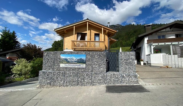 Ferienhäuser Alpenglück - House Plattenbichl Holiday home with sauna and whirlpool
