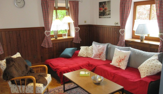 Ferienhaus mit sechs Schlafzimmer für 12 Personen mit Blick auf die Berchtesgadener- u. Chiemgauer Berge
