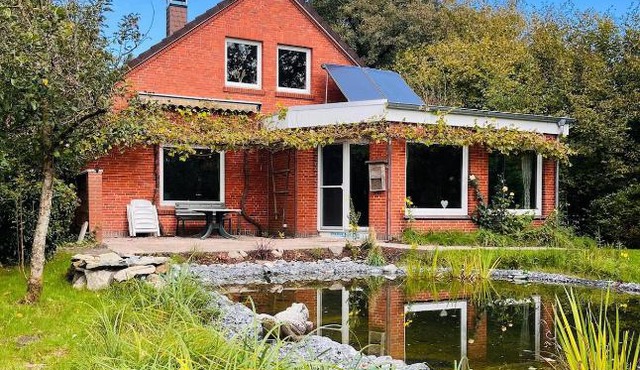 Ferienhaus Warf mit Wintergarten Kamin und Teich