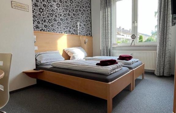 Ferienunterkunft mit 4 Doppelzimmern in Einbeck!
