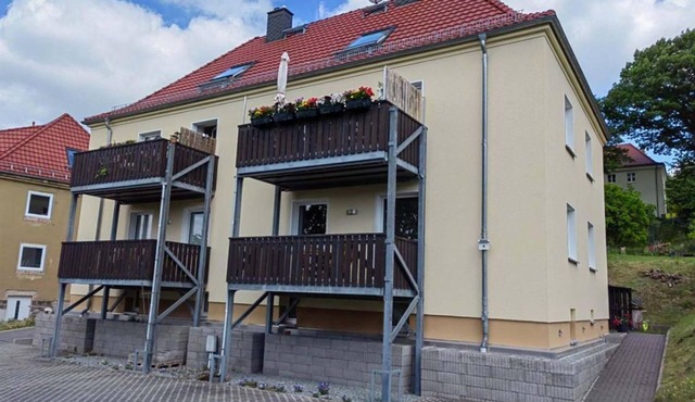 Ferienwohnung Ebersbach - Holiday apartment with balcony