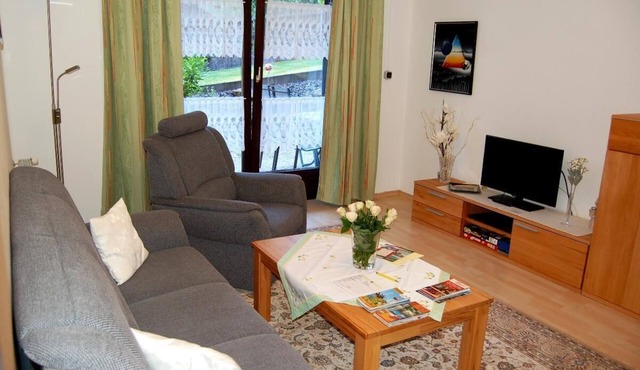 Ferienwohnung mit Sonnenterrasse lädt zum gemütlichen Verweilen ein - für bis zu 5 Personen geeignet