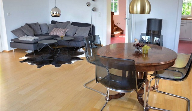 Ferienwohnung, 87qm, Terrasse und Balkon, 1 Schlafzimmer, max. 2 Personen