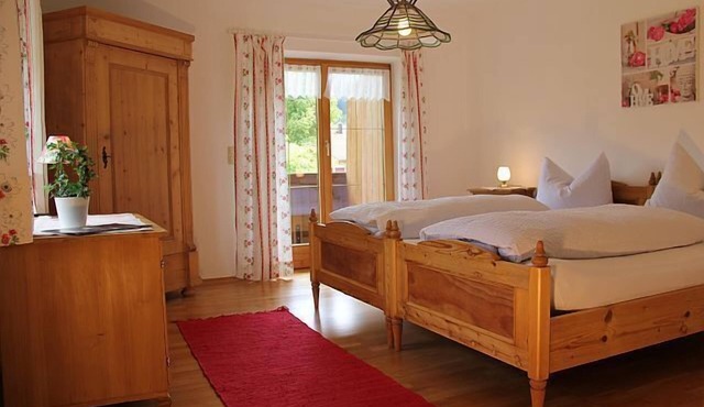 Ferienwohnung 1-3 Personen, 55 qm, Süd-Ostbalkon, 1 Schlafzimmer, Wohnküche, SAT-TV