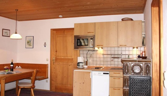 Ferienwohnung bis 4 Personen, Bauernhof, 50 qm, Balkon, 2 Schlafzimmer, Wohnküche, SAT-TV= Edelweißzimmer