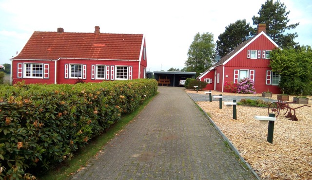 Ferienwohnung in Ruhiger Lage mit Überdachter Terrasse