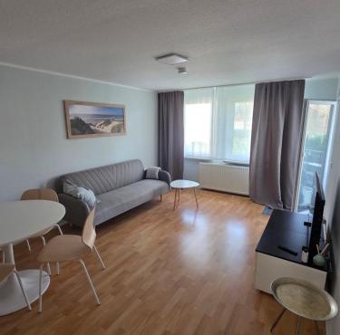 Ferienwohnung, Handwerkerwohnung, helle Wohlfühlwohnung mit Balkon