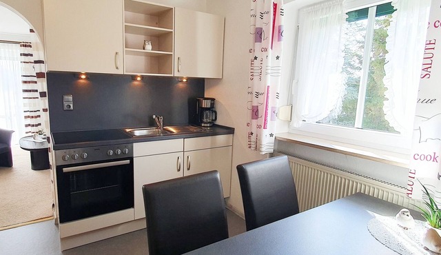 Ferienwohnung I mit 1 Schlafzimmer und Balkon