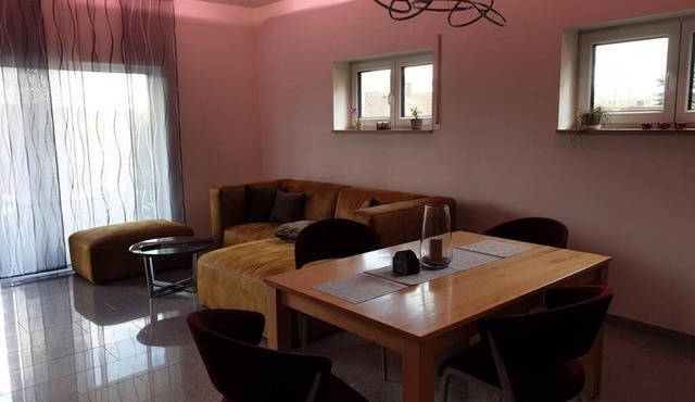 Ferienwohnung mit 2 Schlafzimmer und Terrasse