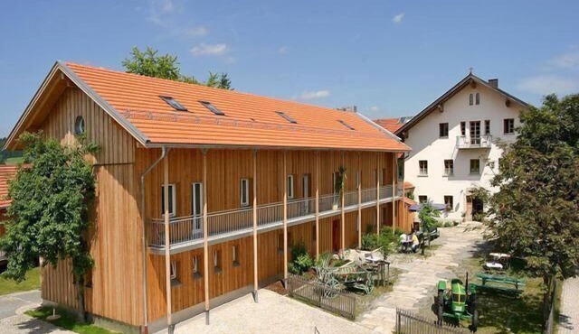 Ferienwohnung mit Balkon (ca. 50m2) auf Erlebnisbauernhof