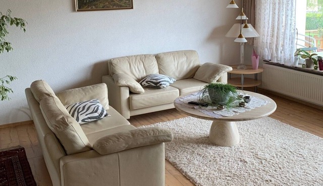 Ferienwohnung mit Großer Terrasse und Garten zu Vermieten