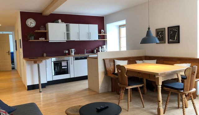 Ferienwohnung Oma Rosa mit Traumblick und Zentrumsnähe