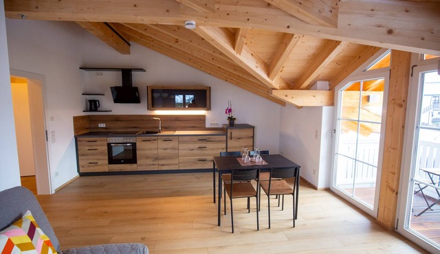 Ferienwohnung Seeblick, 1-4 Pers., 1 Sep. Schlafzimmer, Südbalkon