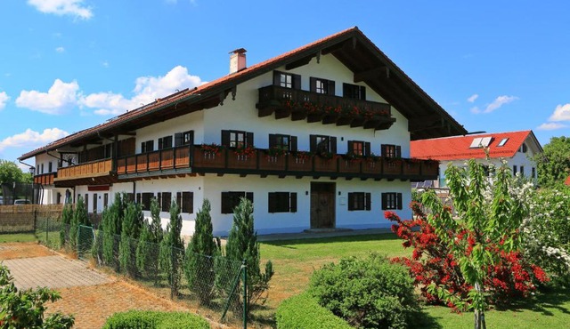 Ferienwohnungen am Simssee, Gutshof Alpenblick